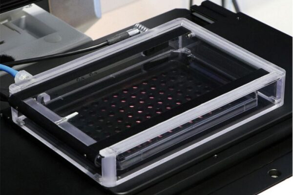 Image_Product_INS_Ibidi_PlateAngiogenesis96well_1000x665_JPG_03 Image_Product_INS_Ibidi_PlateAngiogenesis96well_1000x665_JPG_03